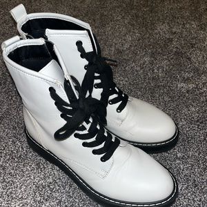 white steve madden lace up combat boots
